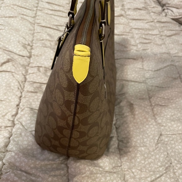 Coach Brown Signature bag with Yellow Handles - Picture 7 of 10